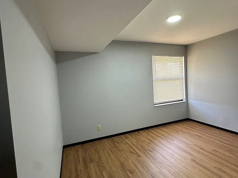 Vawter Street Apartments — Photo 12