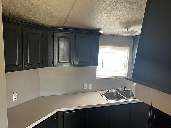 5th image of 206 Sky Ln #20
