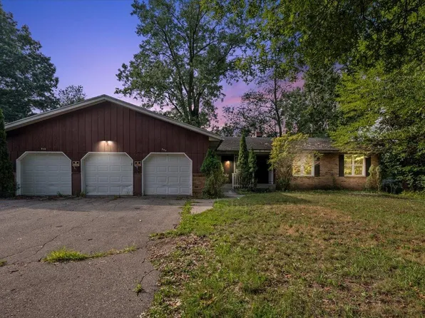 944 Lancashire Ct SE #946, Grand Rapids, MI 49508