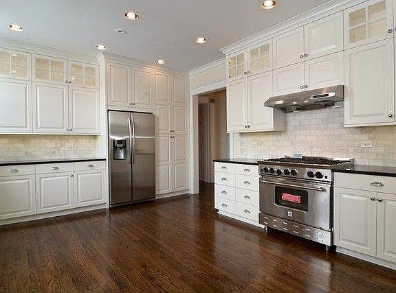 3rd image of 533 W Diversey Pkwy #3