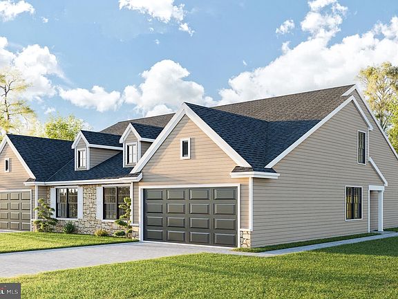 2nd image of 123 Hillard Fld