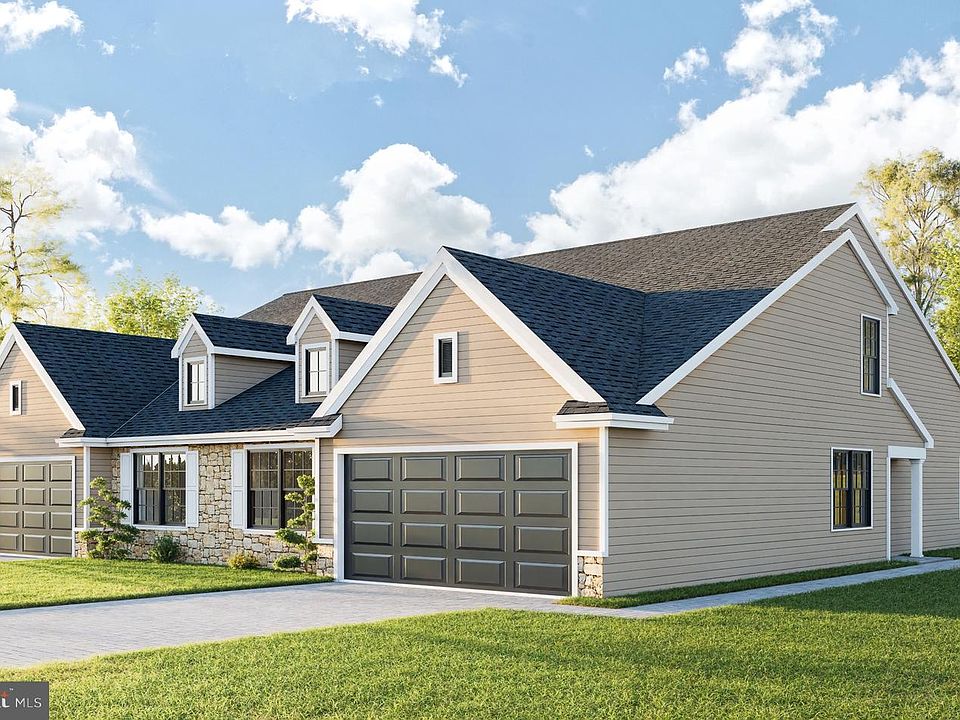 2nd image of 120 Hillard Fld