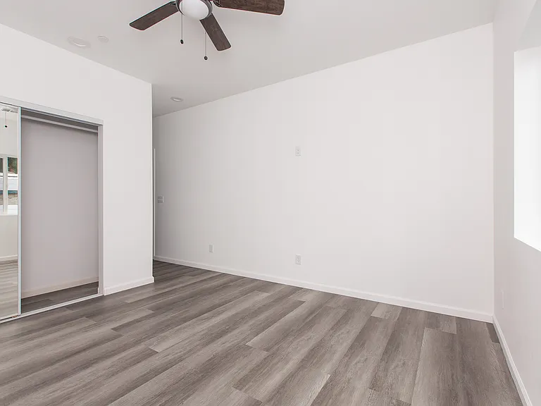 104 S Chestnut St #B — Photo 12