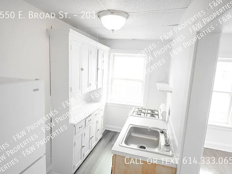 1550 E Broad St #203 — Photo 3