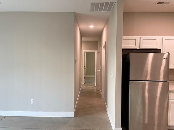 4th image of 5145 Honeylocust St #Bel