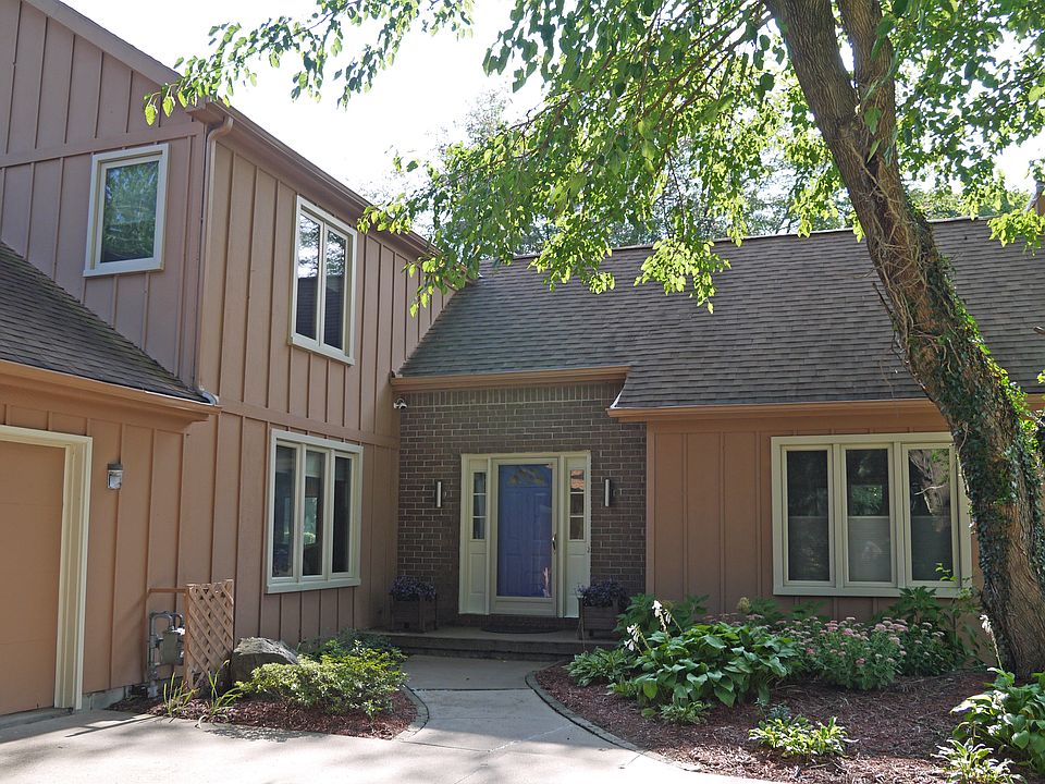 1st image of 507 Van Buren Ct