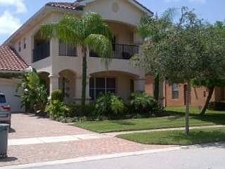 1st image of 682 Cresta Cir
