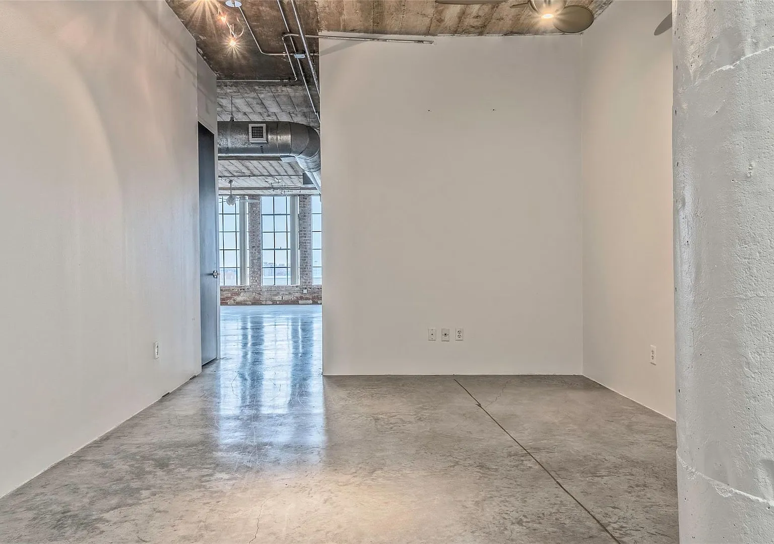 Serene and picturesque apartment — Photo 3
