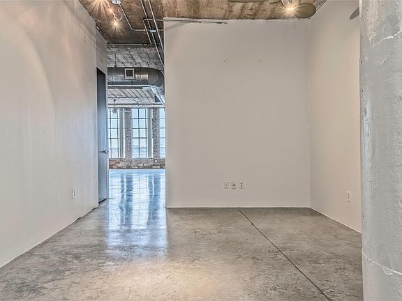 3rd image of 1122 Jackson St APT 802
