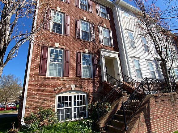 3rd image of 1607-1607 Potomac Greens Dr #B