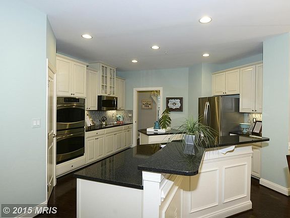 4th image of 2464 Sophia Chase Dr