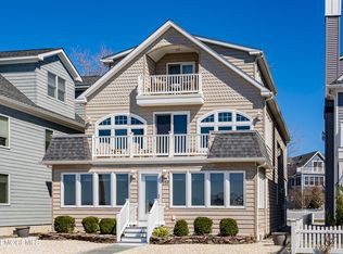 556 Riverside Dr, Manasquan, NJ 08736