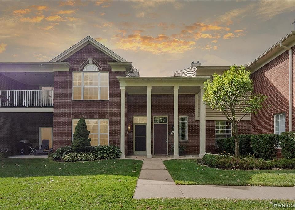 1658 Deepwood Cir, Rochester, MI 48307 Zillow