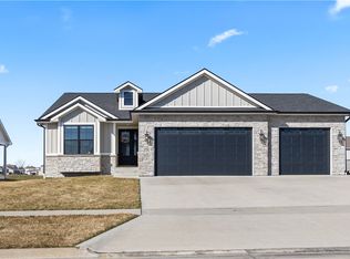2516 NW 40th St, Ankeny, IA 50023