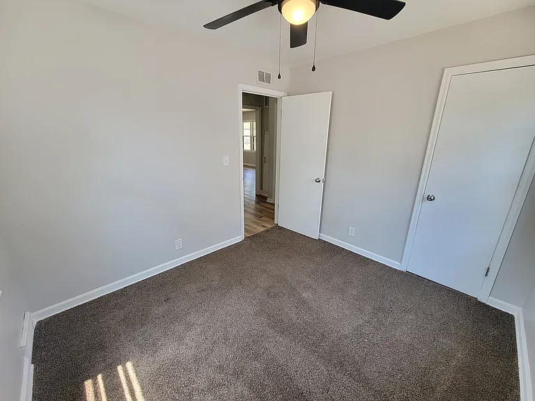 5935 E Bellaire Ave — Photo 12