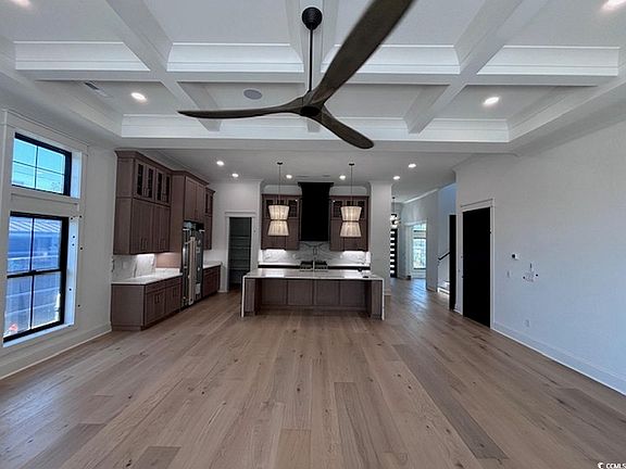 5th image of 413 N Highland Way