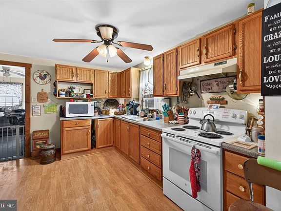 5th image of 914 Gallo Rd