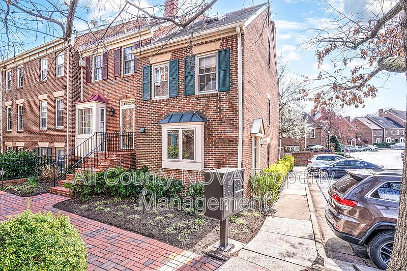 1st image of 1203 Michigan Ct