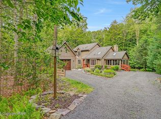 1192 Redwood Ter, Pocono Pines, PA 18350
