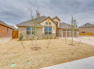 6821 Fire Dance Dr, Benbrook, TX 76126