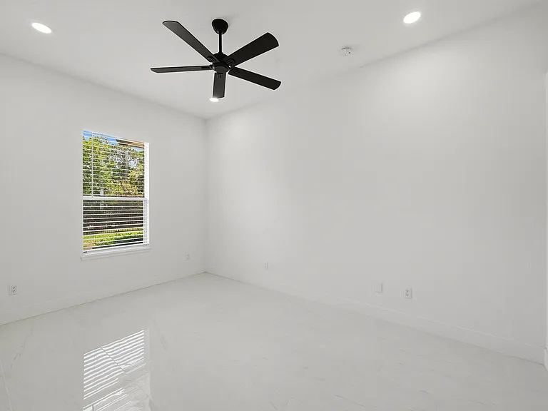 5224 Vistamere Ct — Photo 36