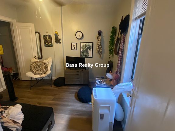 2nd image of 1712 W Estes Ave APT 209