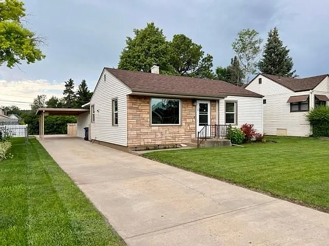 2 bed, 720 sqft, $1,600 — Photo 2