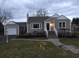 57 Hollywood Ave, Fairfield, NJ 07004