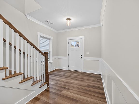 2nd image of 9175 Glimmer Ln