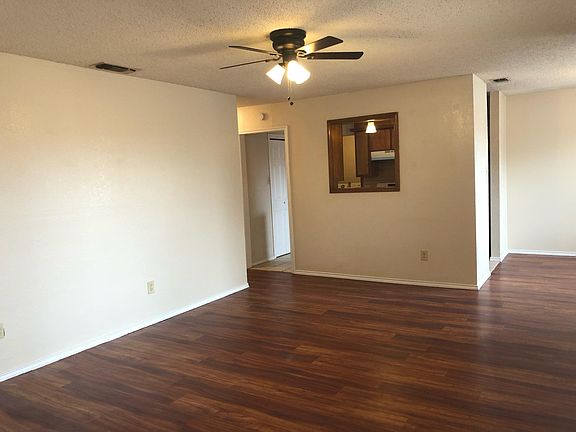 2nd image of 301 E 17th St