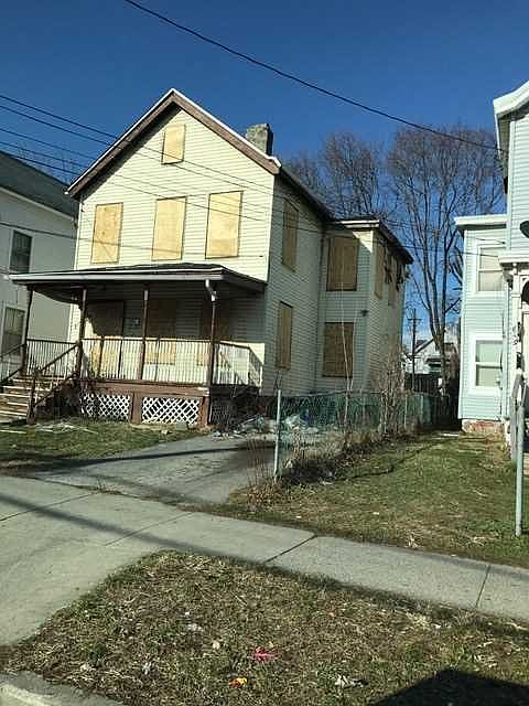 2nd image of 44 Harrison St