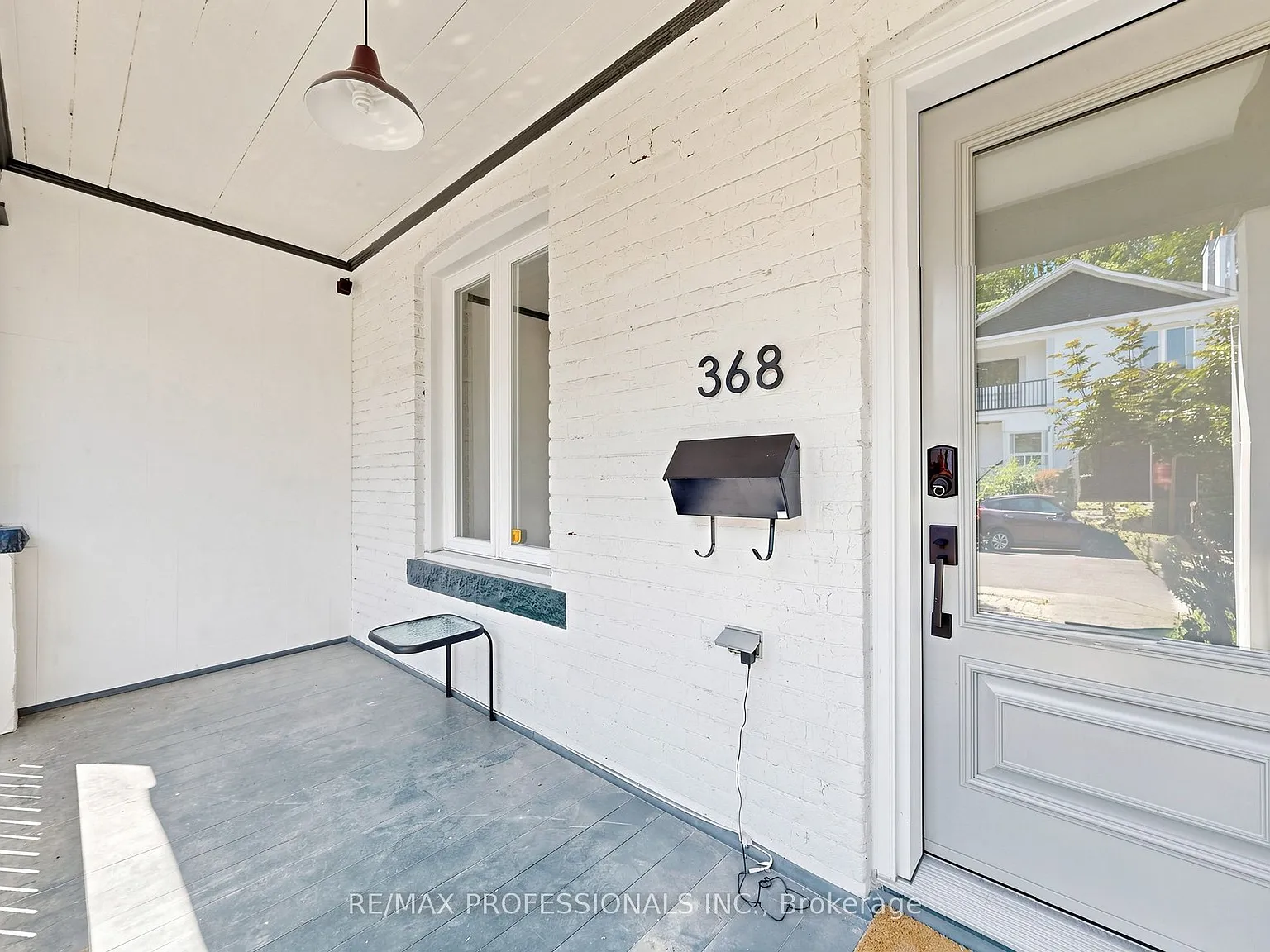 3 bed, $4,250 — Photo 2