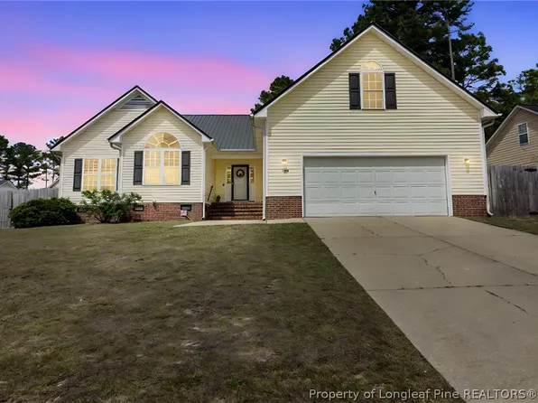 122 Jefferson Dr, Raeford, NC 28376