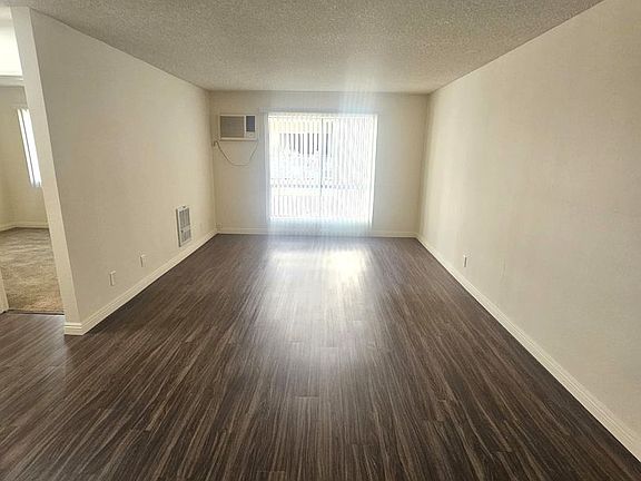5th image of 3503 Linden Ave APT 112