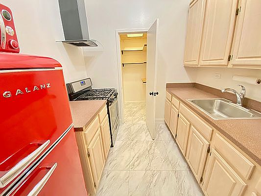 1st image of 208 W 119th St APT 1M