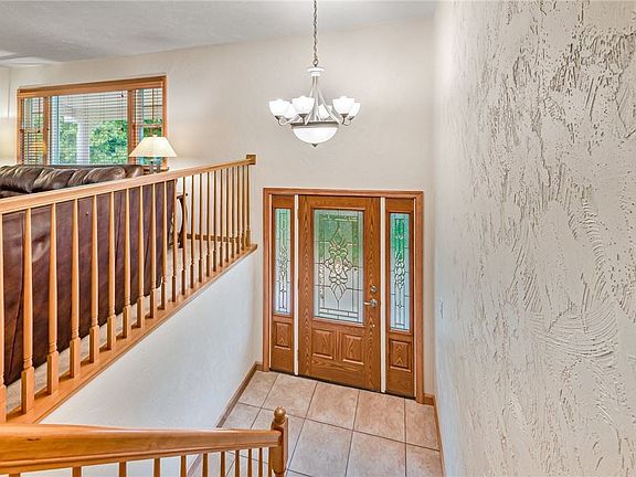 4th image of 112 Meadow Dr