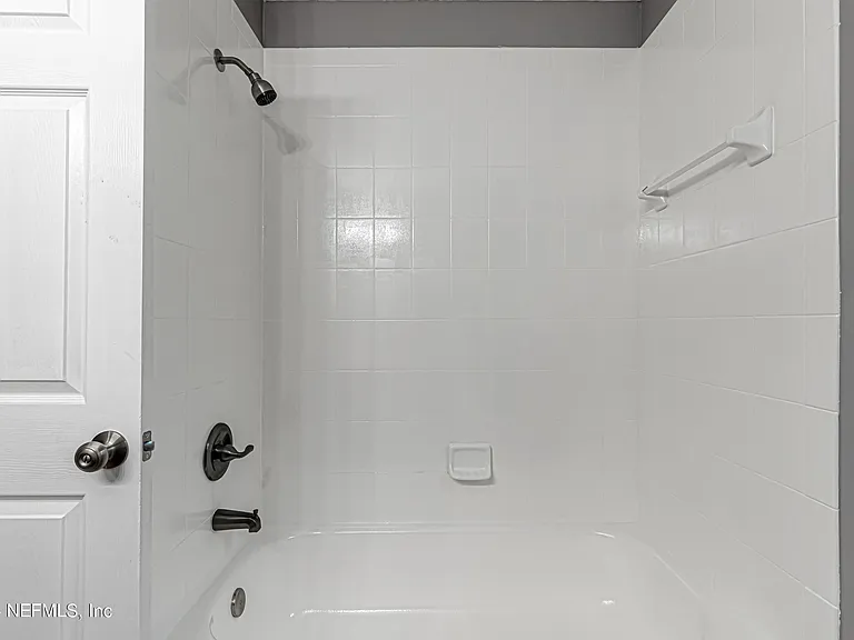 2243 Trailwood Dr — Photo 26