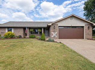 453 N Rechow Ave, Bolivar, MO 65613