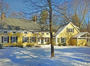 98R Centre St, Dover, MA 02030