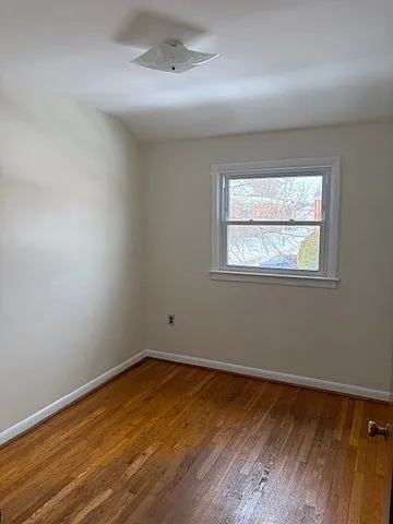 Small front bedroom