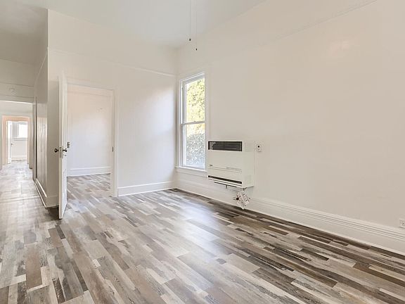 4th image of 1315 N Marengo Ave #2