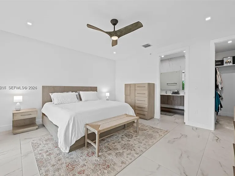 1056 N Victoria Park Rd — Photo 13