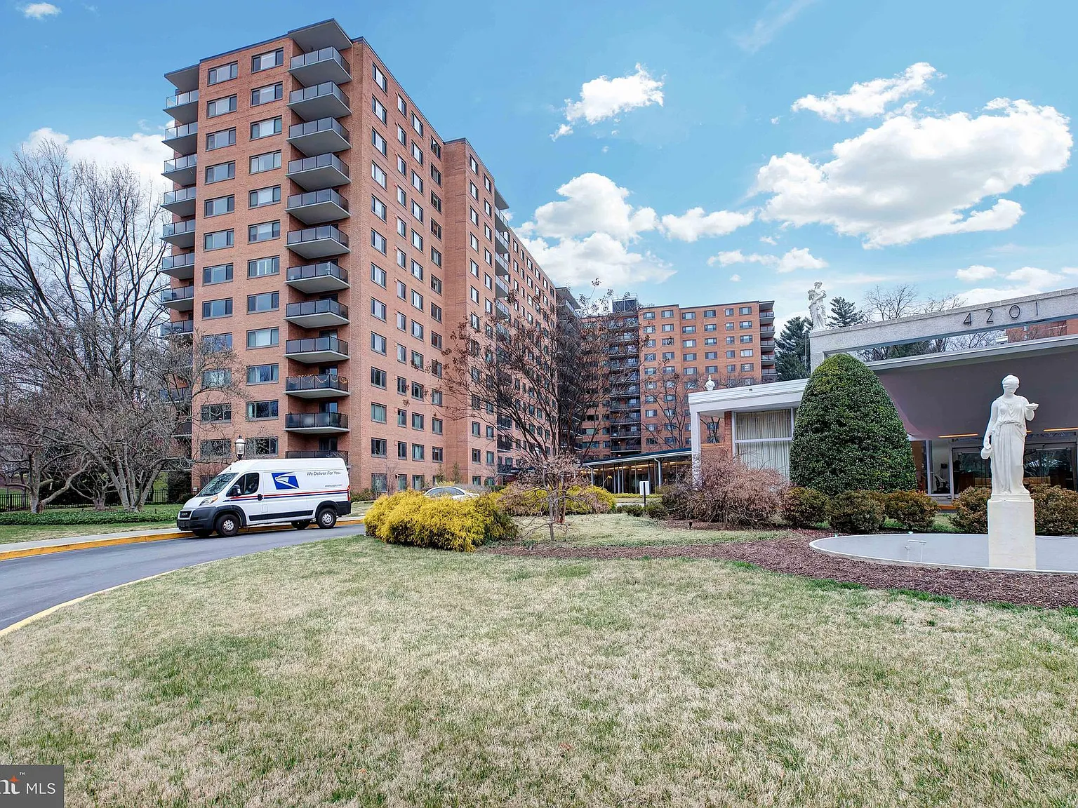 Wesley Heights — Photo 2
