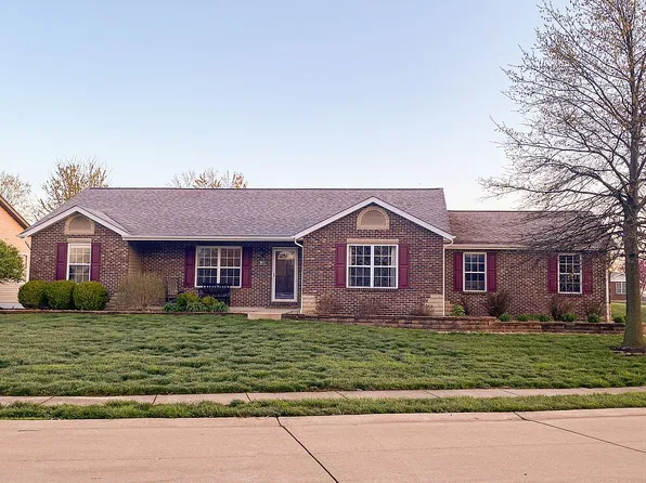 1011 W Fallen Lake Dr, Waterloo, IL 62298
