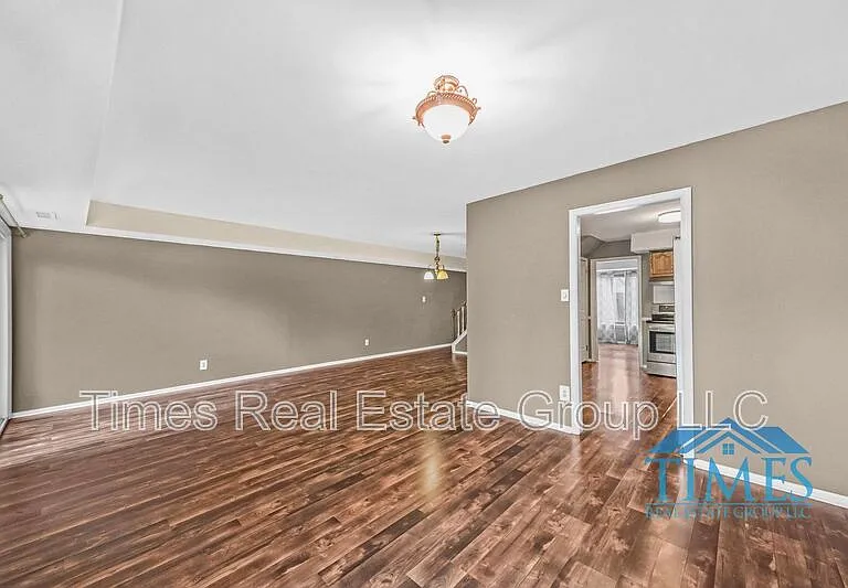 704 Worthington Dr — Photo 20