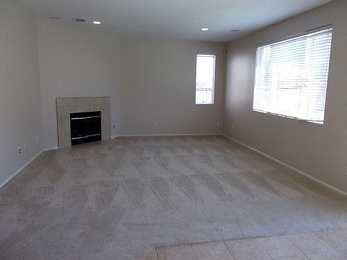 4th image of 261 San Remo Ave