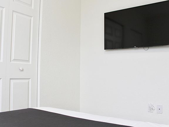 4th image of 971 W Flagler St APT 9