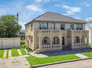 915 8th St #2, Galveston, TX 77550