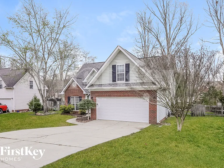 1620 Winthrop Ln — Photo 2
