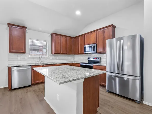 6520 Stone Lake Dr, Fort Worth, TX 76179